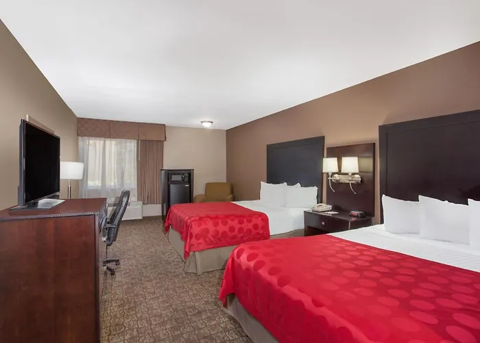 Ramada By Wyndham Fresno North